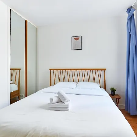 Latin Quarter - 1br With Balcony - Cityapartmentstay *